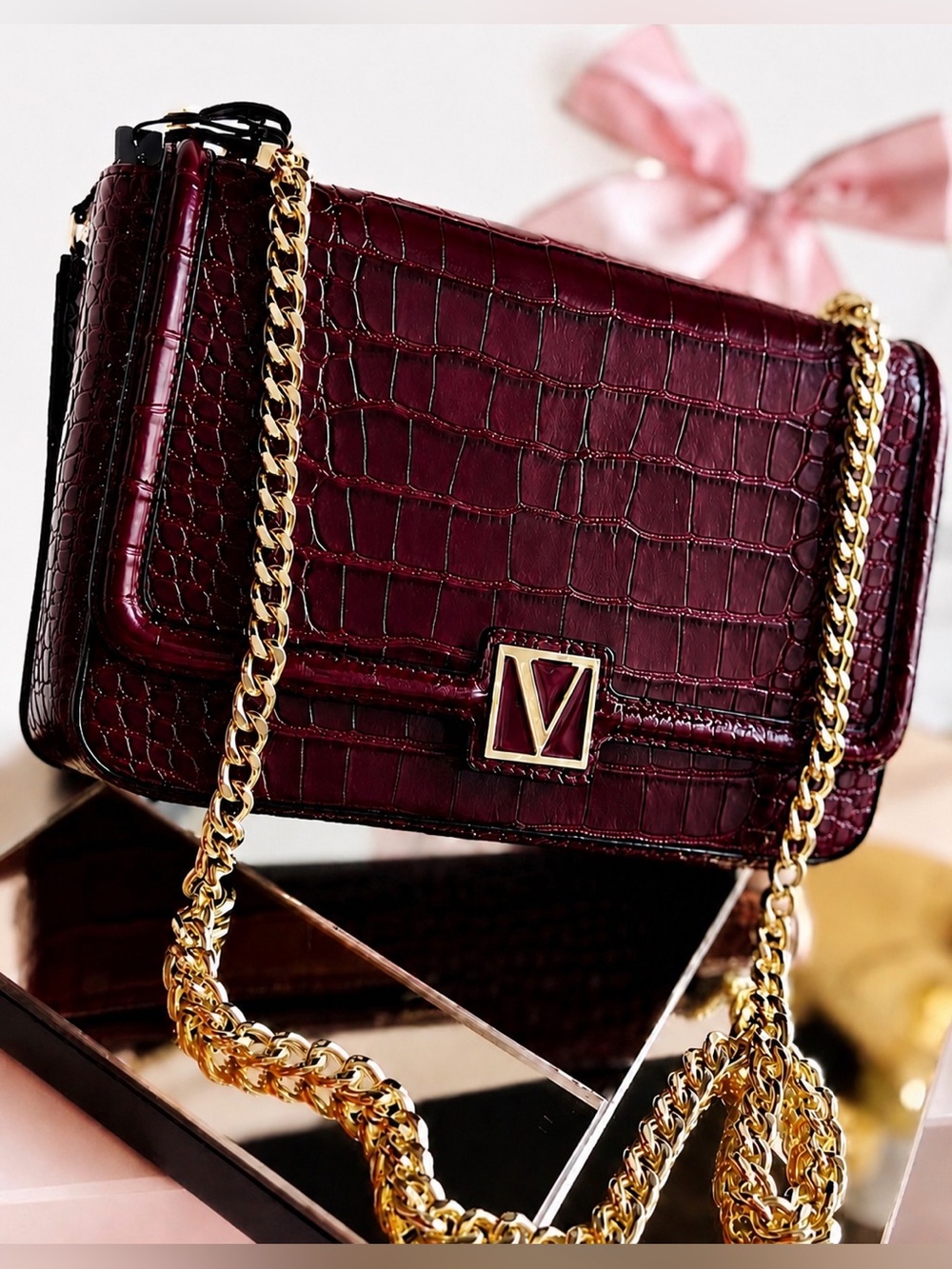 Victoria’s Secret Victoria Burgundy Croc Embossed Gold Chain Bag Purse - Picture 5 of 16